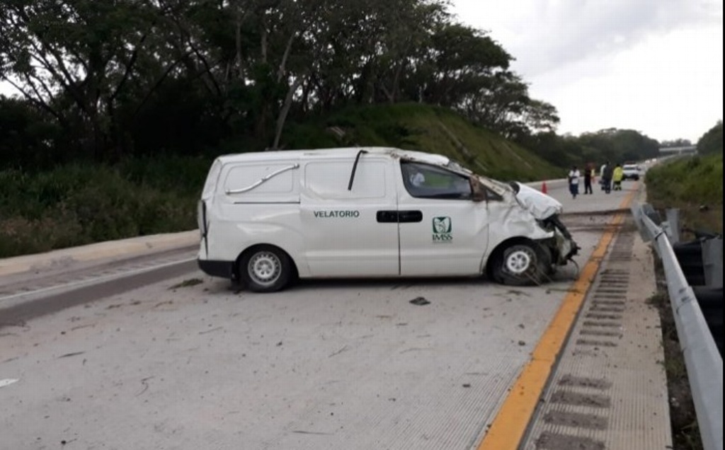 Imagen Muere chofer de carroza funeraria en Acayucan, Veracruz