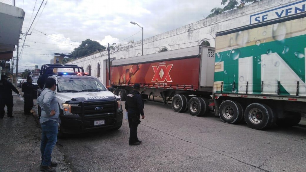 Imagen Recupera SSP dos semirremolques robados en Córdoba, Veracruz