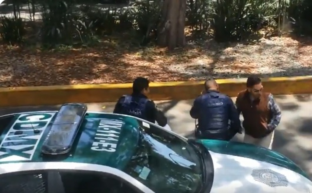 Imagen Tras recibir 'mordida', Policía de la CDMX se persigna (+Video)