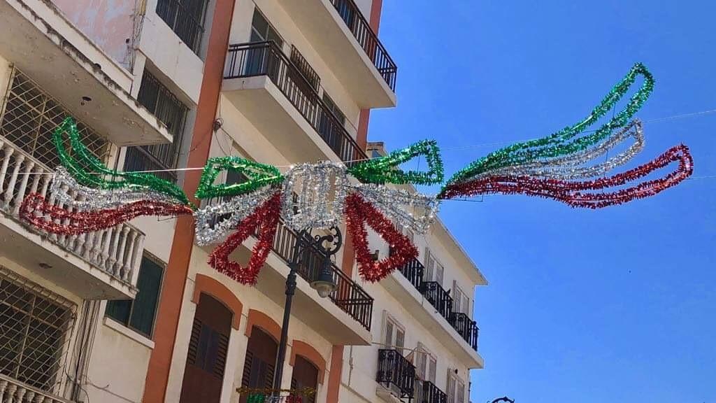 Imagen Avenida Independencia de Veracruz se cubre de colores patrios