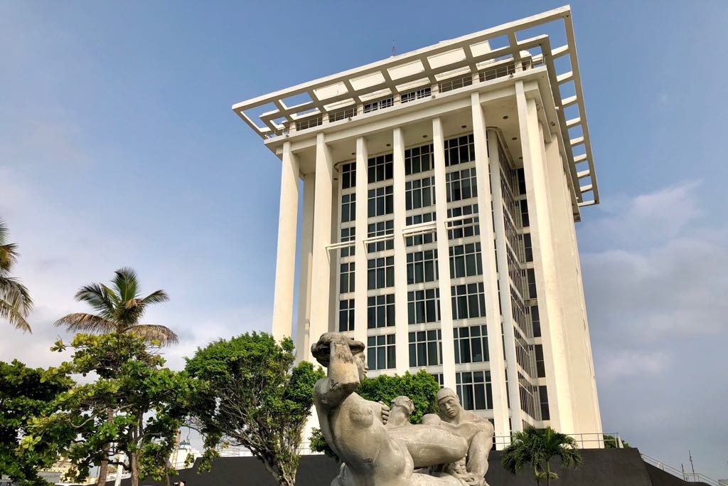 Imagen Torre de Pemex en Veracruz se encuentra en deterioro 