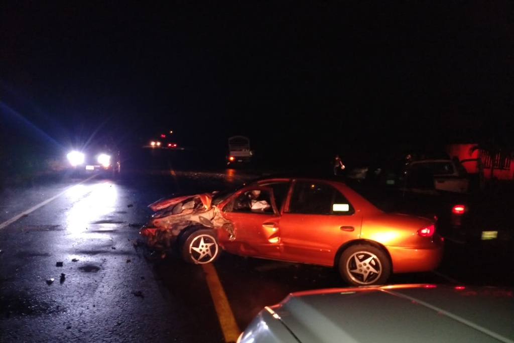 Imagen Ebrio provoca carambola en carretera Paso del Toro - Alavarado, Veracruz, reporta PC 