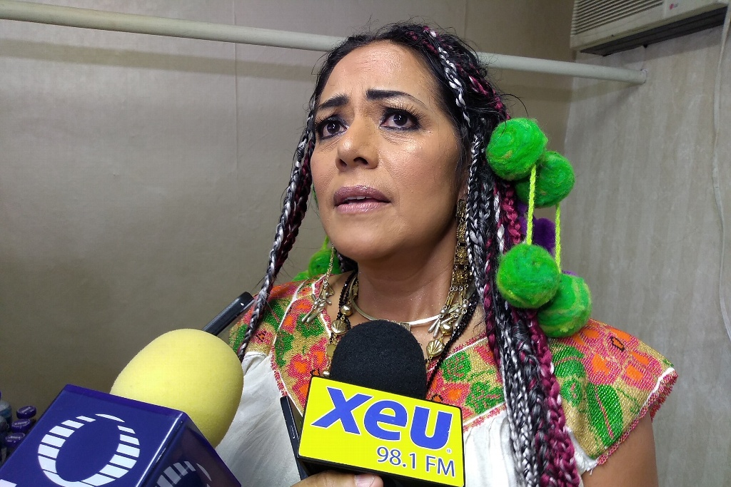 Imagen La gente de Veracruz está triste y lastimada, pero son el alma de nuestro país: Lila Downs