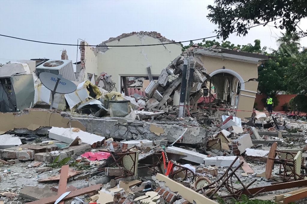 Imagen Se tuvieron que evacuar 60 personas de hotel tras explosión de restaurante en Boca del Río 