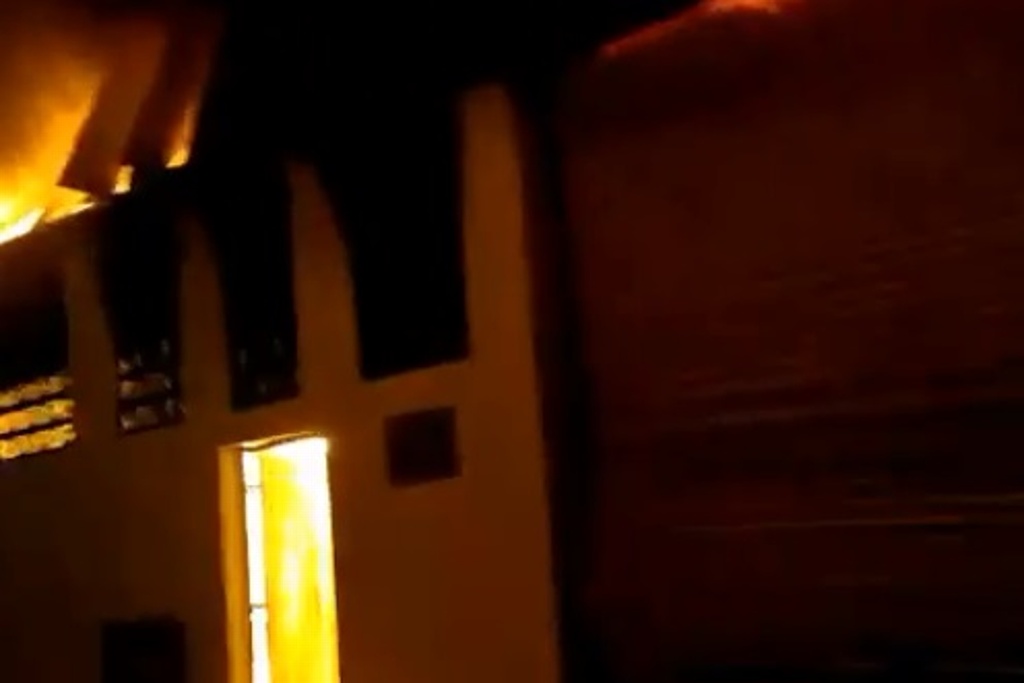 Imagen Incendian palacio municipal de Escuintla, Chiapas (+Video)