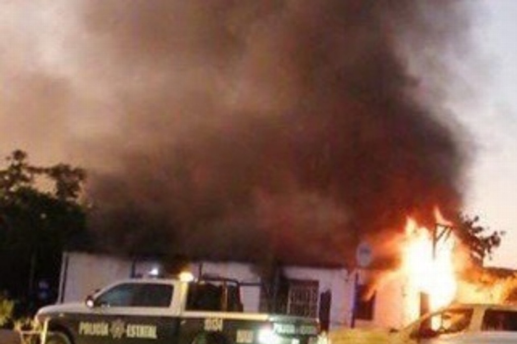 Imagen Raptan a hombre e incendian su casa con 2 niños adentro