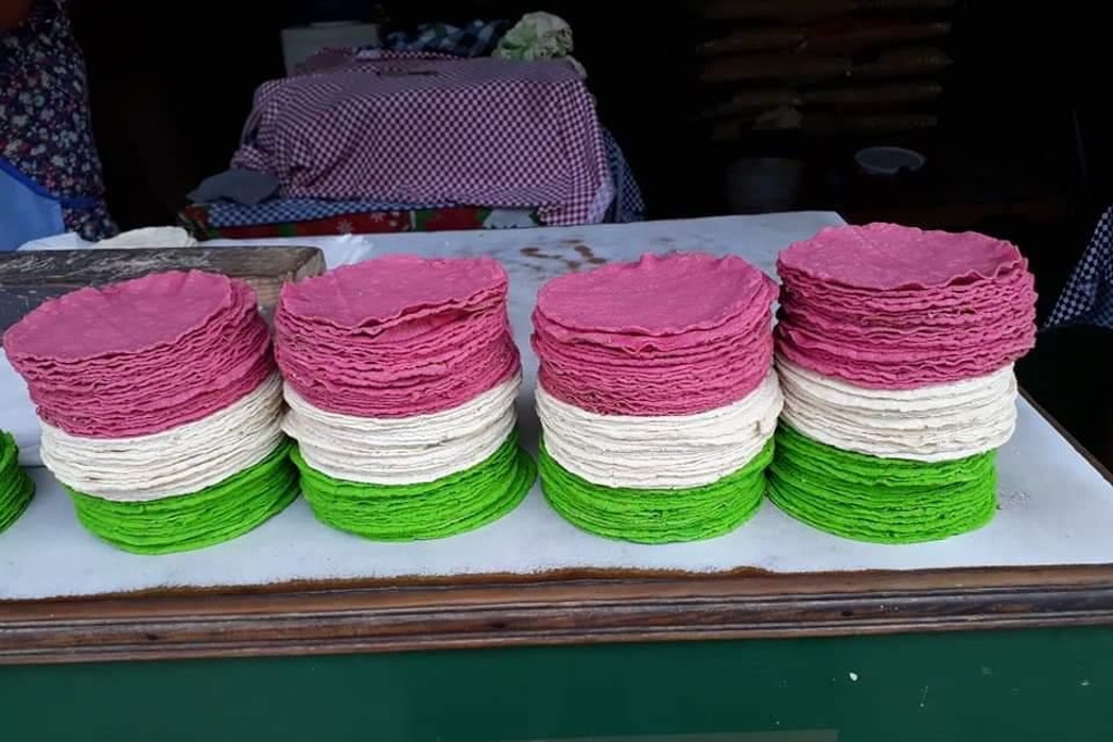 Imagen Venden tortillas tricolores por Fiestas Patrias en municipios de Veracruz