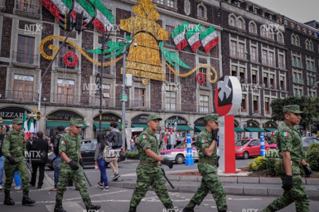 Imagen Alrededor de 4 mil elementos vigilan festejos patrios en Zócalo de CDMX