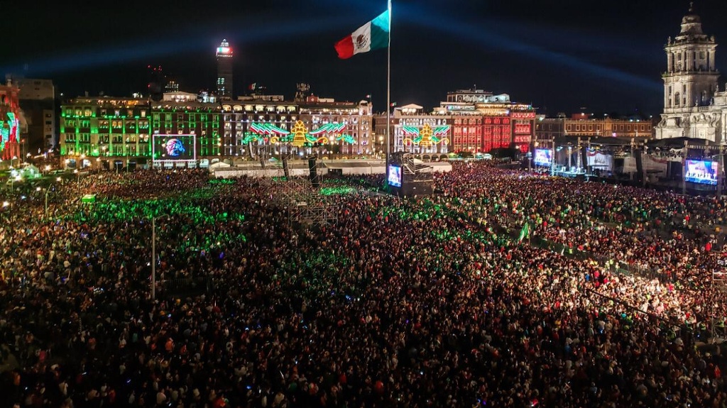 Imagen Ya son 80 mil personas en Zócalo de CDMX para el Grito de Independencia 