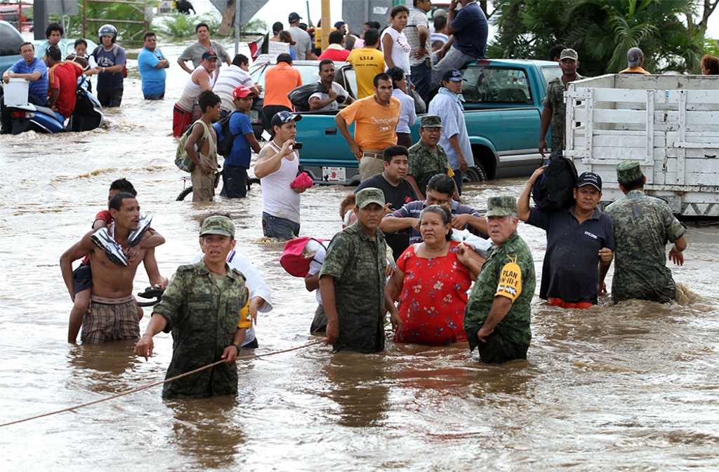 Imagen Hoy se cumplen 9 años del impacto en Veracruz del huracán Karl (Videos)