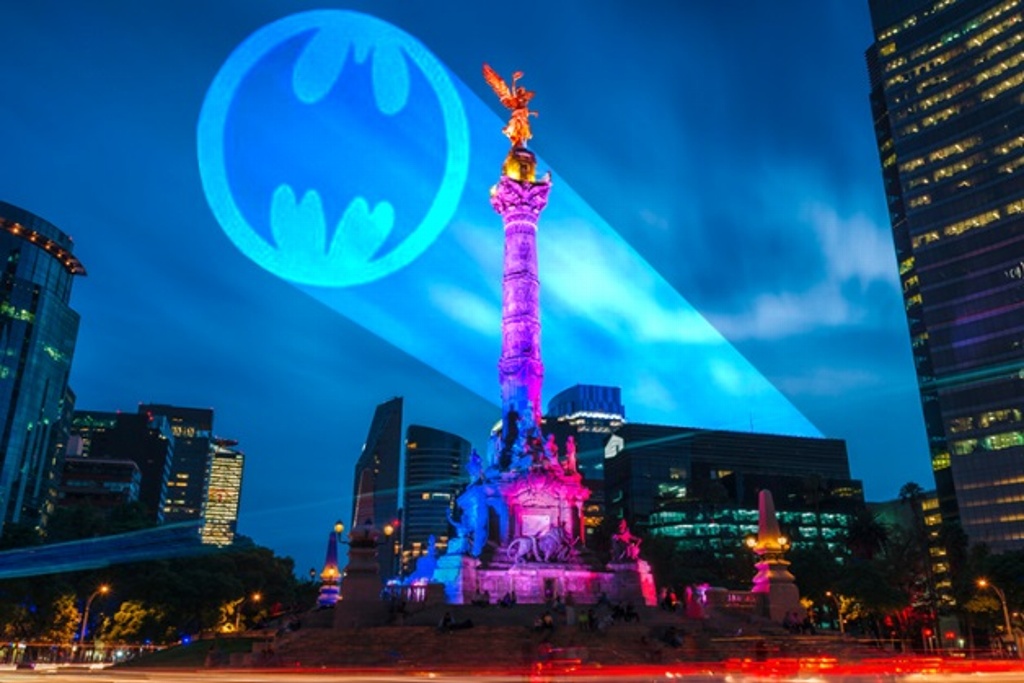 Imagen Iluminarán con la 'batiseñal' el cielo de la CDMX