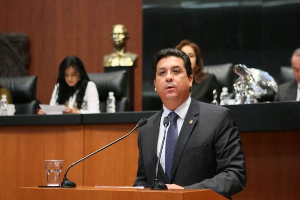 Imagen Gobernador de Tamaulipas pide a AMLO usar fuerza contra narco, no un 