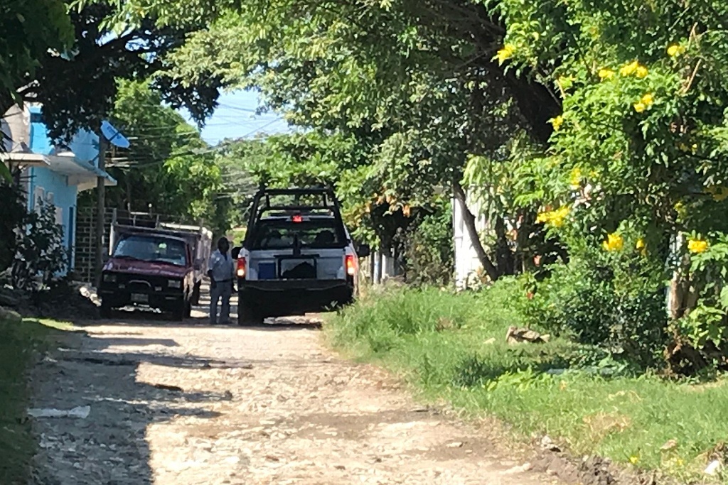 Imagen En solo unos minutos agredieron y robaron vehículo a mujer en colonia de Veracruz: Vecinos
