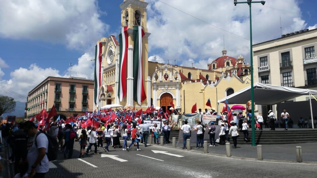 Imagen Frente Nacional por la Familia marcha a favor de la vida y contra la violencia (+fotos/video)
