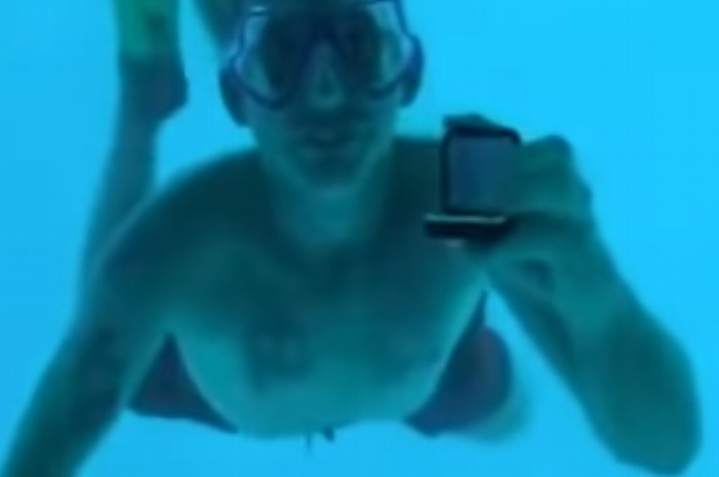 Imagen Muere ahogado tras pedirle matrimonio a su novia bajo el agua (+Video)