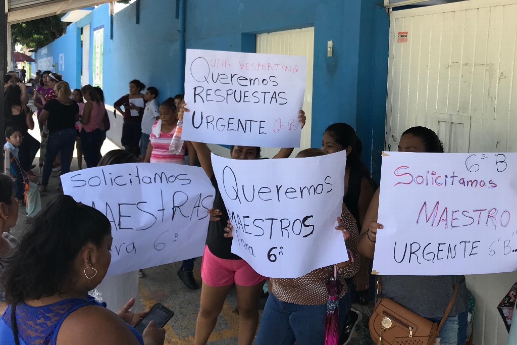 Una escuela más se agrega a la falta de maestros en Veracruz - xeu ...