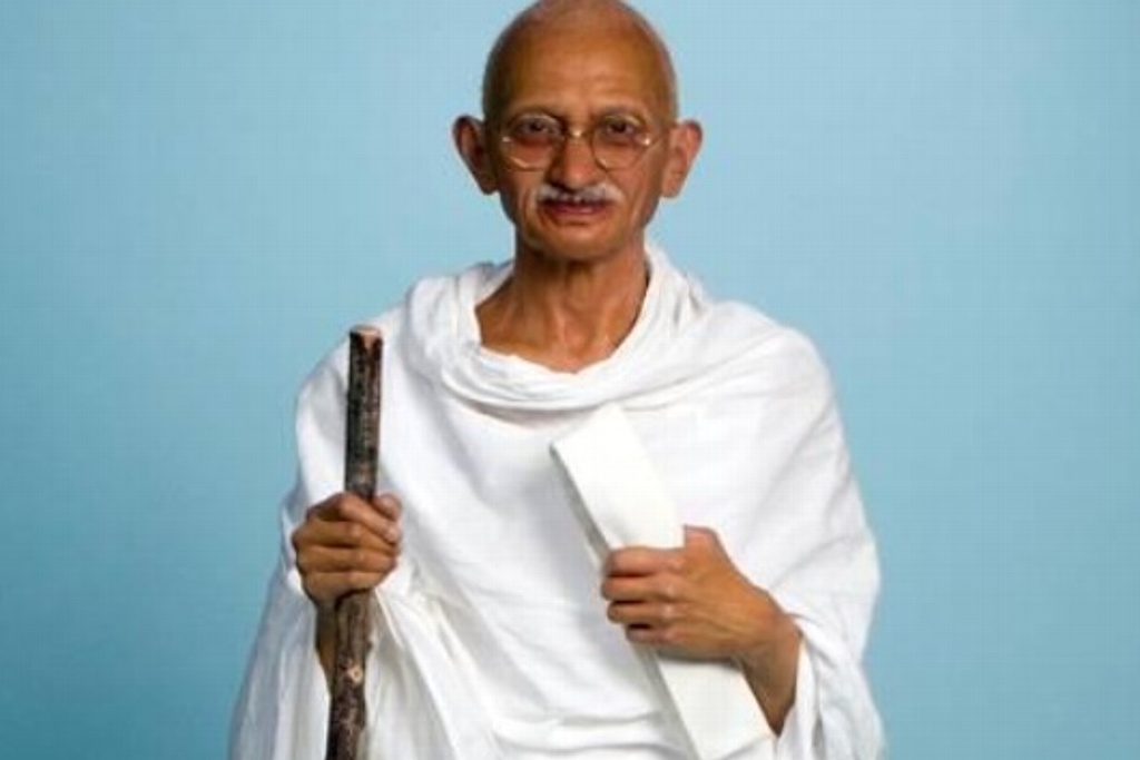 Imagen Roban las cenizas de Gandhi