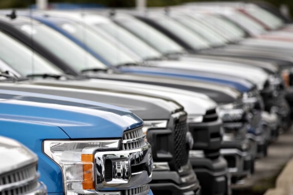 Imagen Cae 12.31% venta de vehículos ligeros en septiembre: INEGI