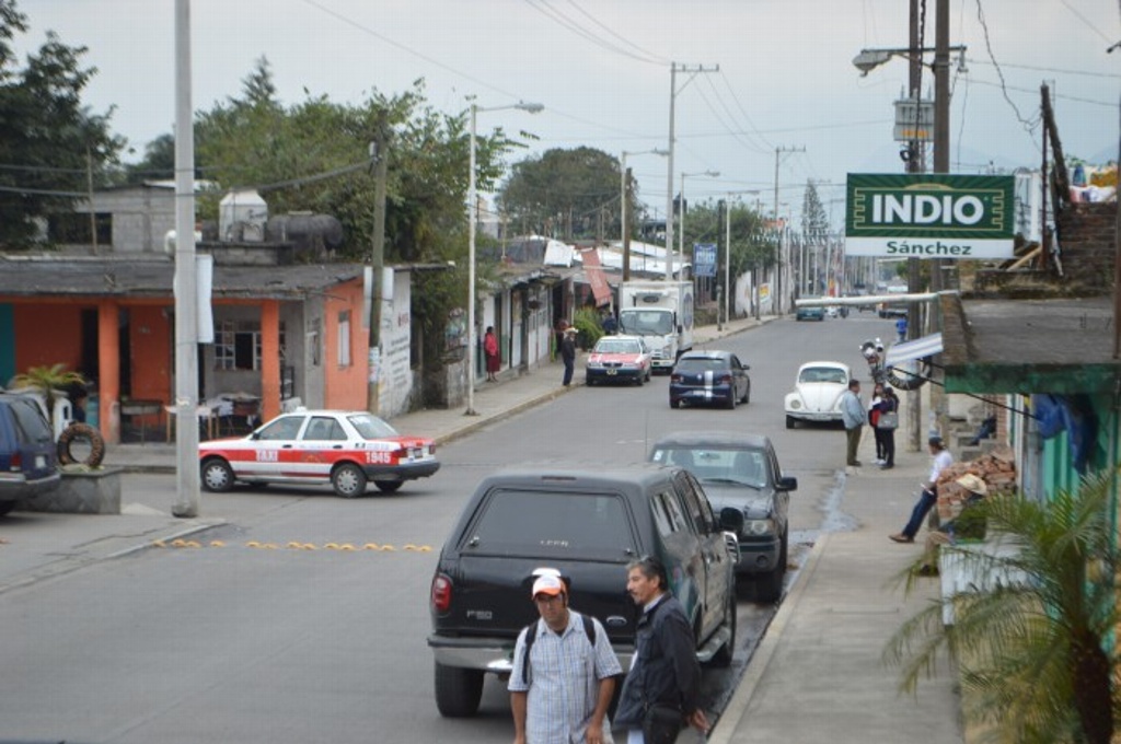 Imagen Reportan privación de la libertad de maestra en Mariano Escobedo, Veracruz
