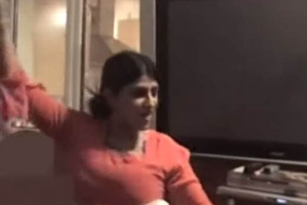Imagen Mujer finge ser discapacitada para cobrar pensión; la descubren caminando y bailando (+video)