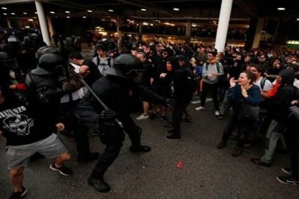 Imagen Protestas en Cataluña dejan 125 heridos