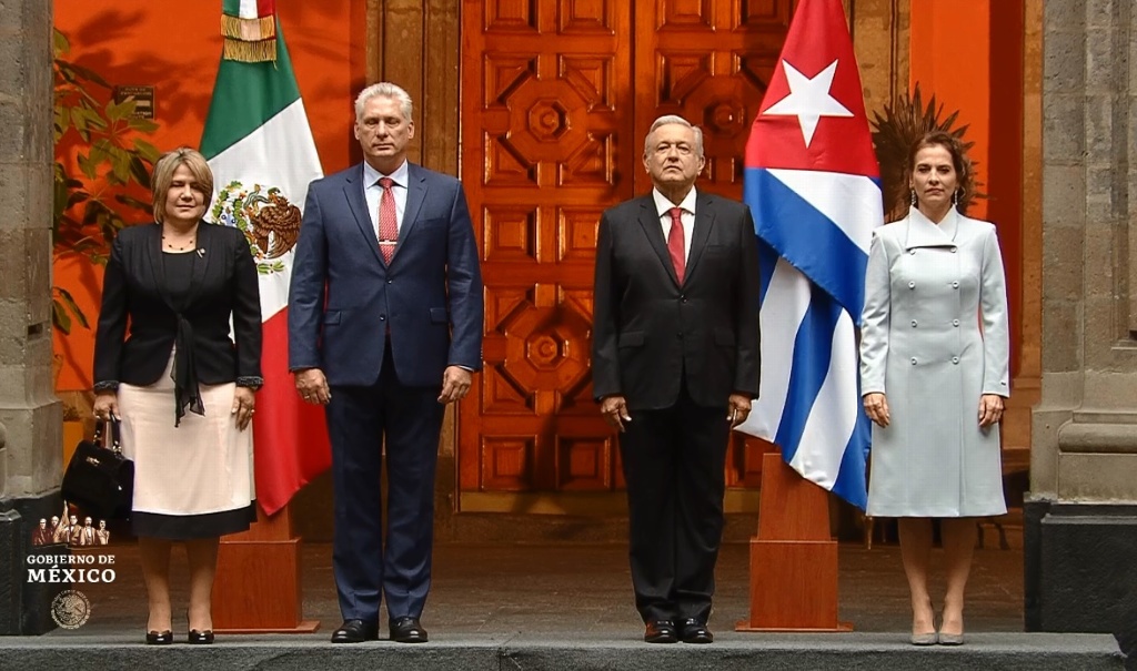 Imagen Recibe AMLO al presidente de Cuba en Palacio Nacional