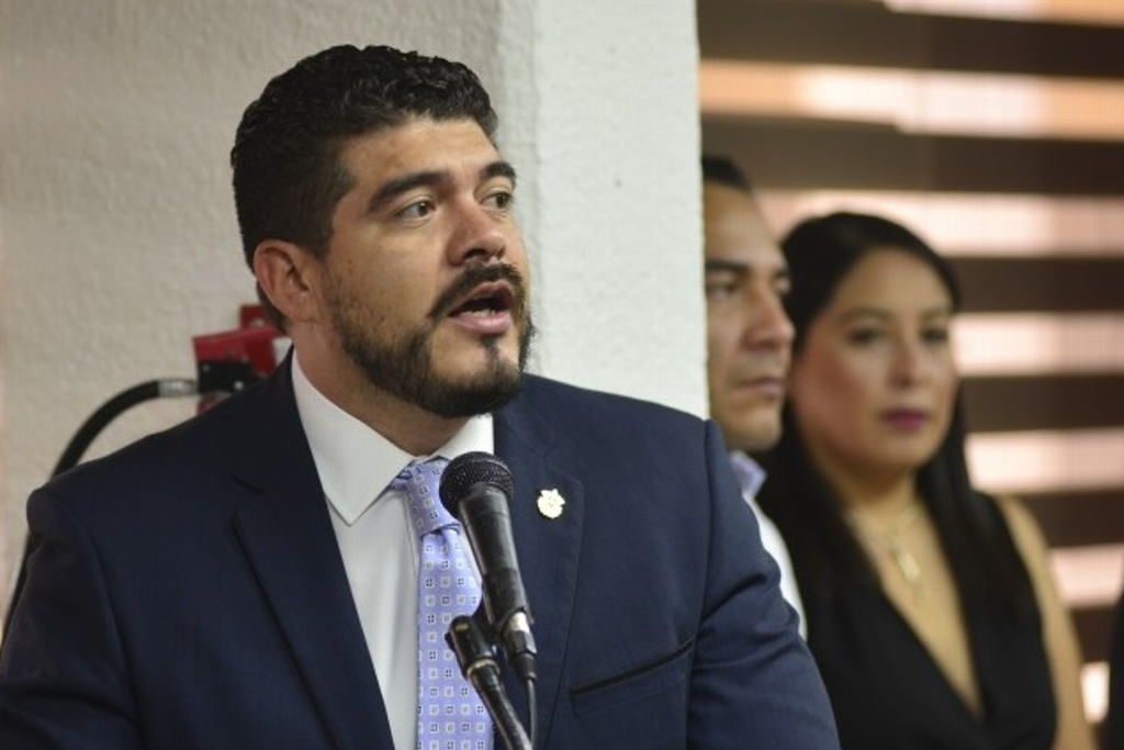Imagen Oficial Mayor de SEV pidió permiso, no abandonó el cargo: Secretario de Educación de Veracruz