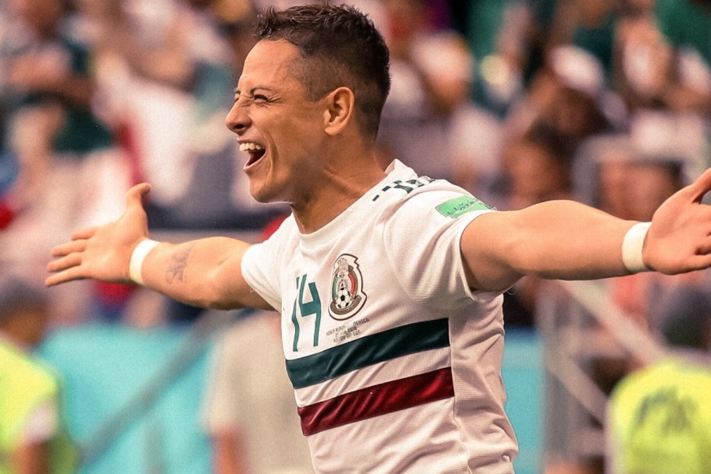 Imagen Javier Hernández disfraza a su bebé de chicharito, por Halloween (+Fotos)