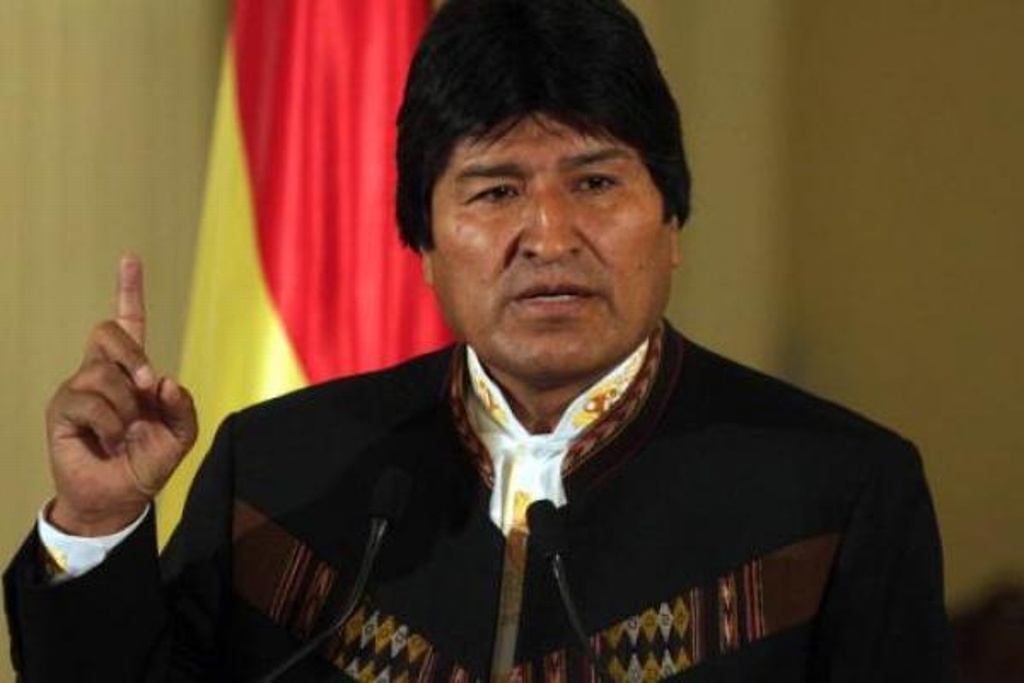 Imagen Hace escala en Paraguay avión que traslada a Evo Morales a México