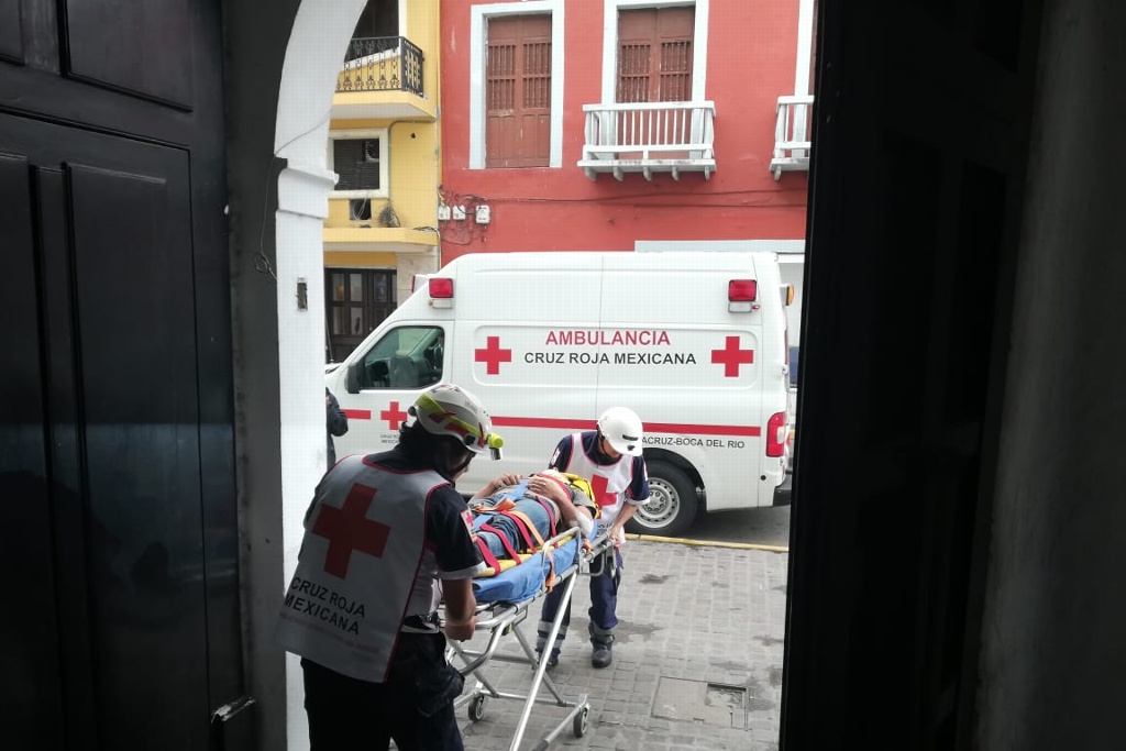 Imagen Se accidenta obrero en Catedral de Veracruz (+Fotos)