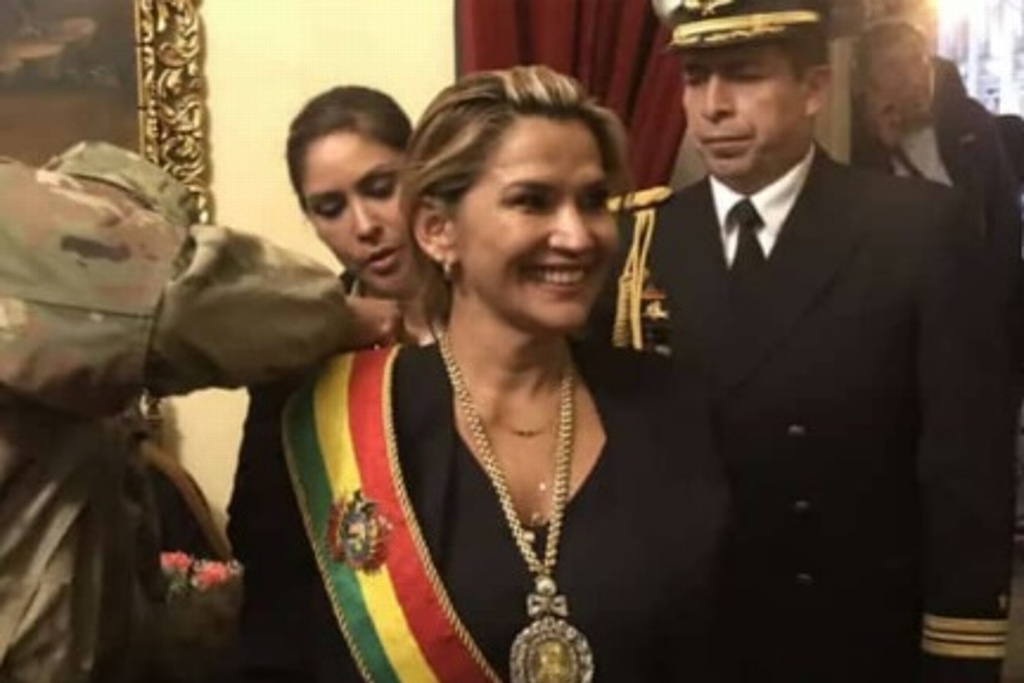 Imagen Me dan mucha pena los mexicanos: Jeanine Añez, presidenta interina de Bolivia 