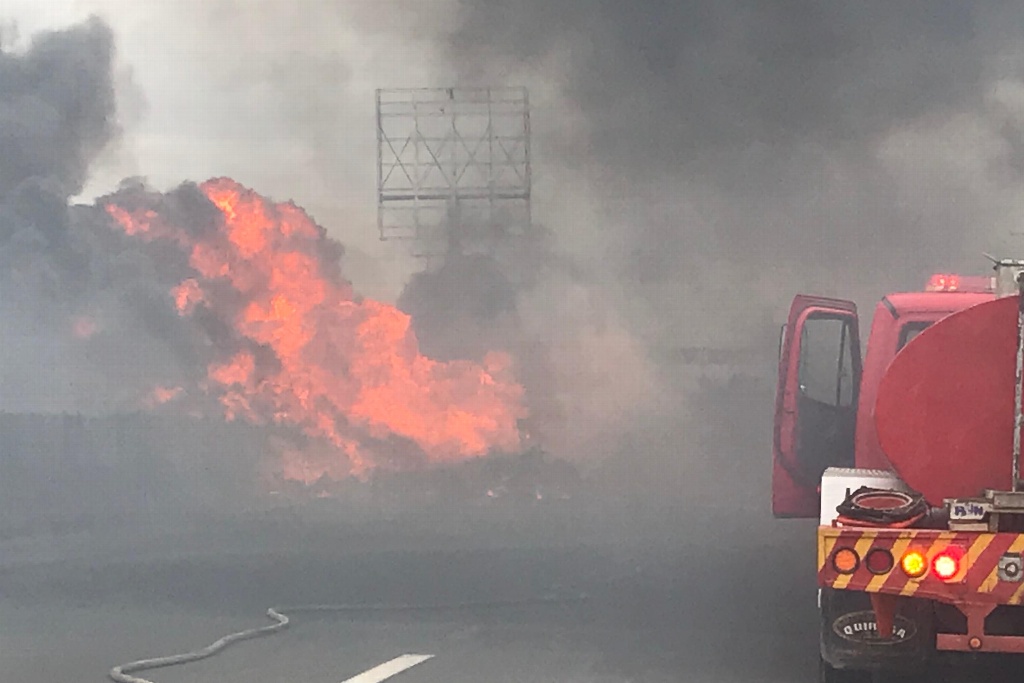 Imagen Conductor de pipa incendiada en Veracruz resultó ileso
