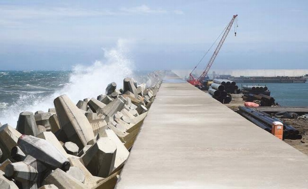Imagen Sigue cerrado el puerto de Veracruz por viento del norte