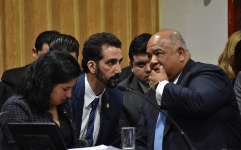 Imagen Secretario de Gobierno, Eric Cisneros y Maryjose se confrontan durante comparecencia 