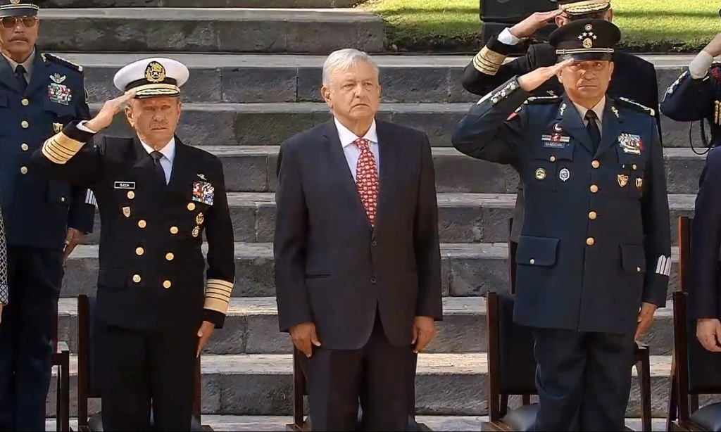 Agradece AMLO ayuda de Ejército y Marina para transferir policías a ...