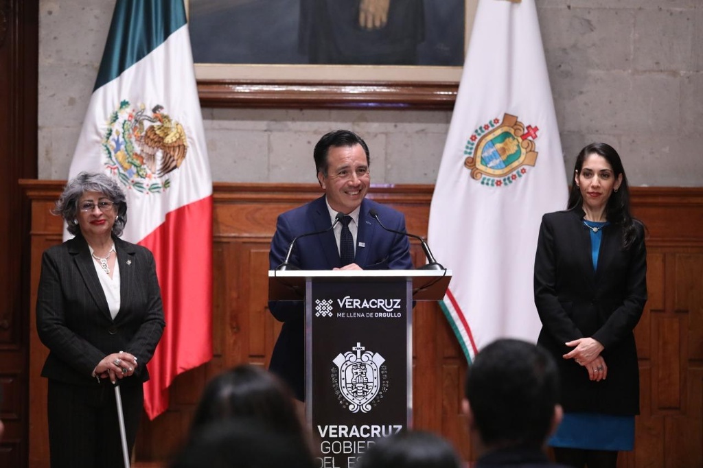 Imagen Que me disculpen los hombres, pero serán juzgados por una mujer: Gobernador de Veracruz