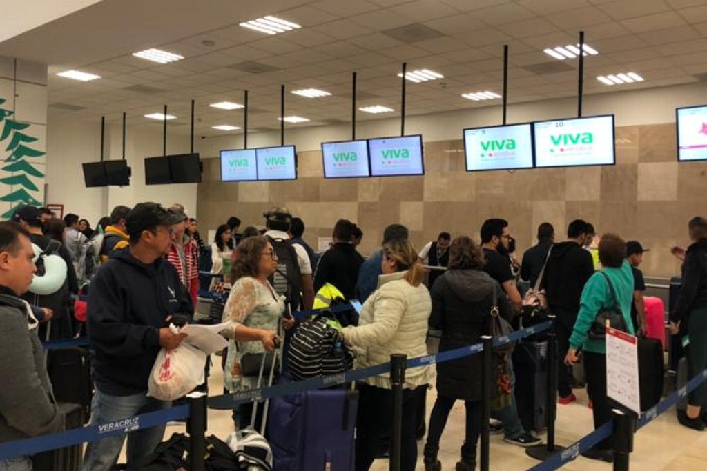 Imagen Viva Aerobus normaliza algunos vuelos en el aeropuerto de Veracruz