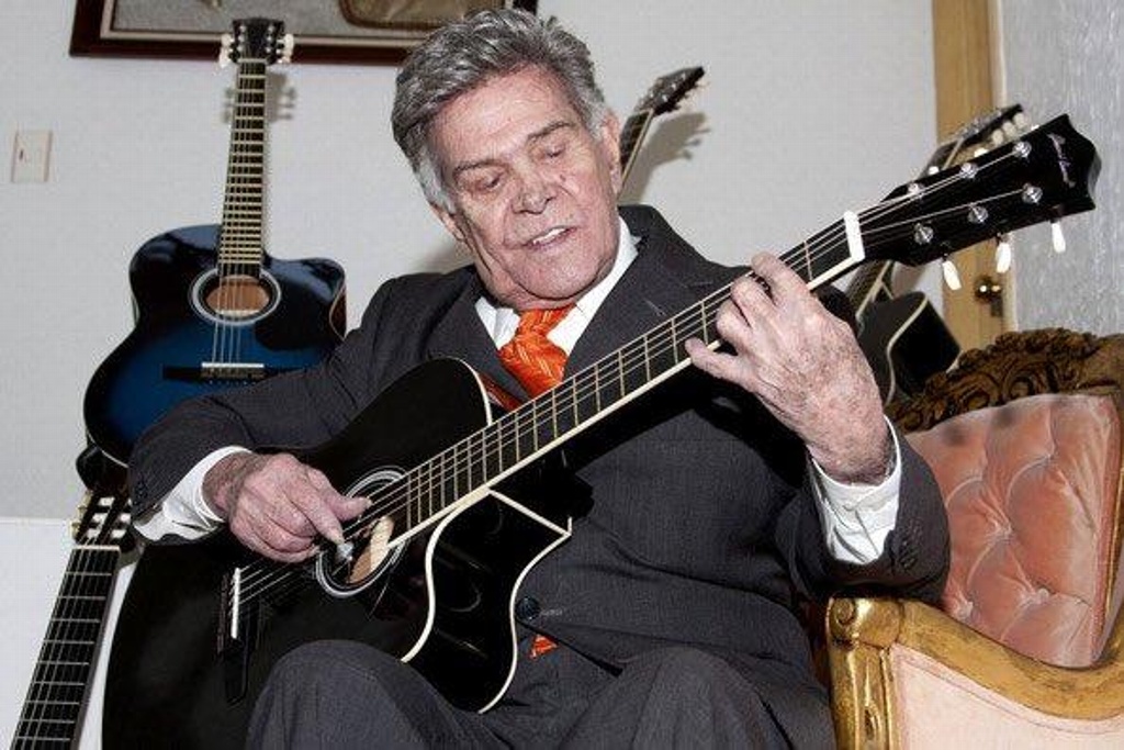 Imagen Fallece el músico Chamín Correa, el gran requinto de América Latina
