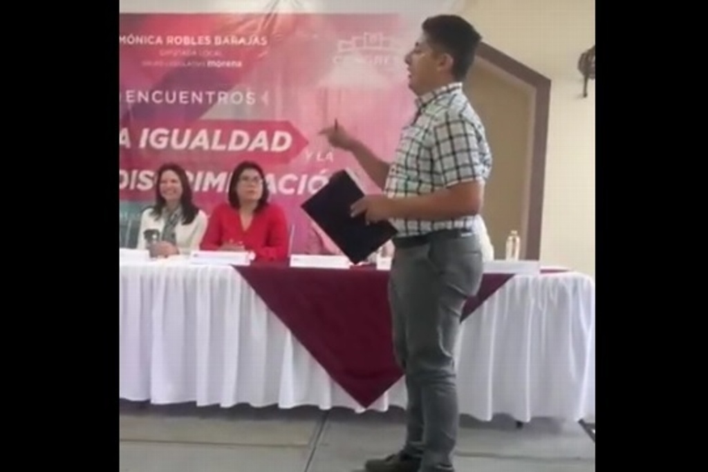Imagen Padre de familia acusa ideología de género en evento de diputada Mónica Robles (+Video) 