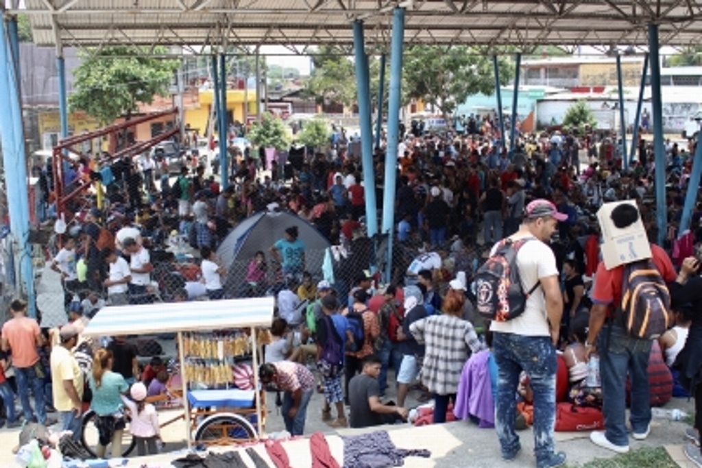 Imagen Migrantes envían carta a AMLO para pedir permiso de ingresar a México