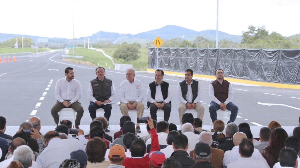 Imagen No hay recursos suficientes para mejorar red carretera en Veracruz: Jiménez Espriú