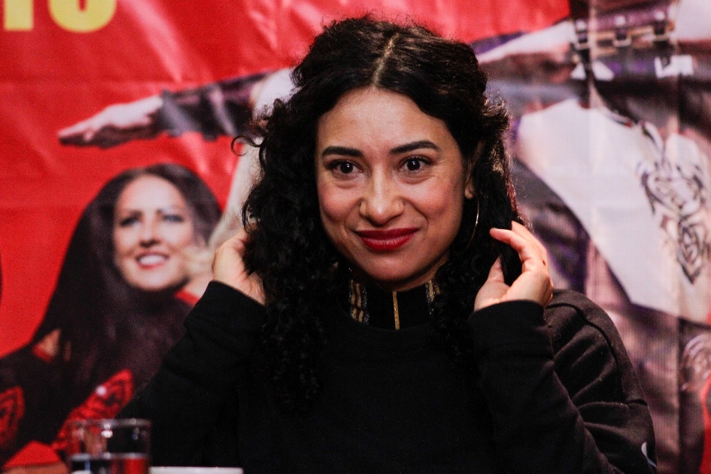 Imagen Flor Amargo quiere cantar con la esposa de AMLO