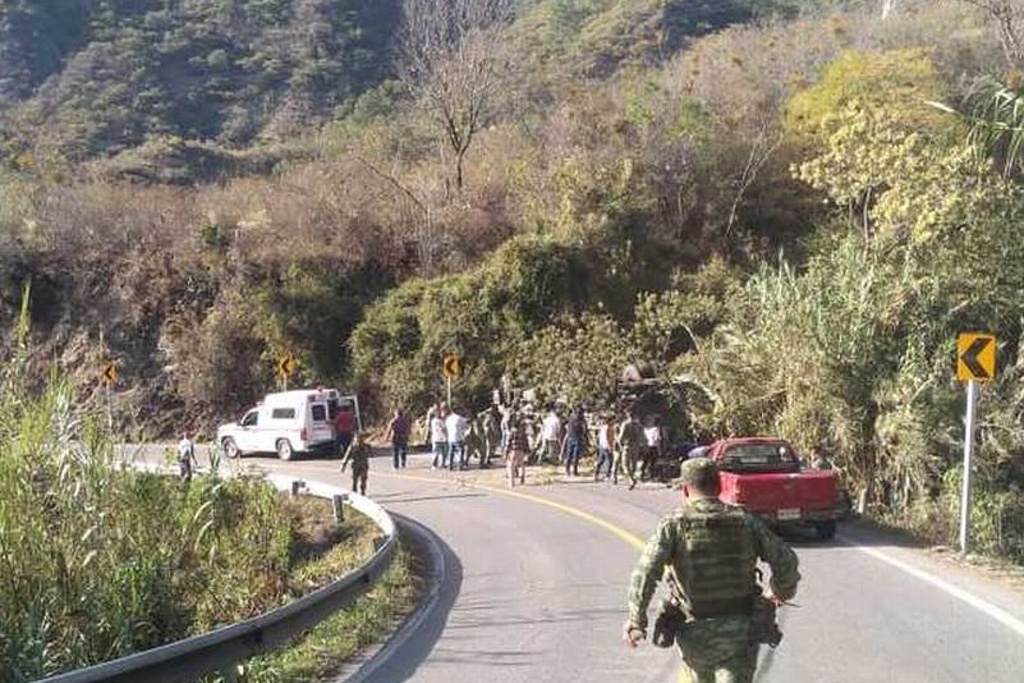 Imagen De Veracruz cuatro militares que murieron en volcadura en Oaxaca; AMLO lamenta deceso