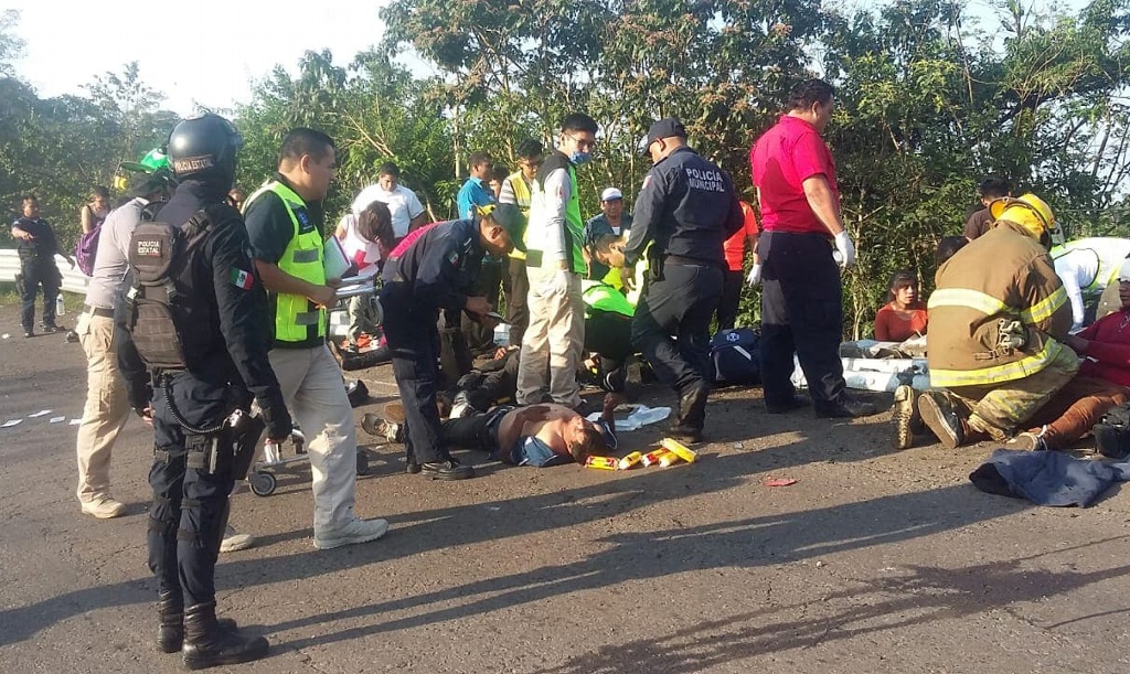Imagen Cuatro migrantes accidentados en San Andrés Tuxtla están graves: Manuel Huerta