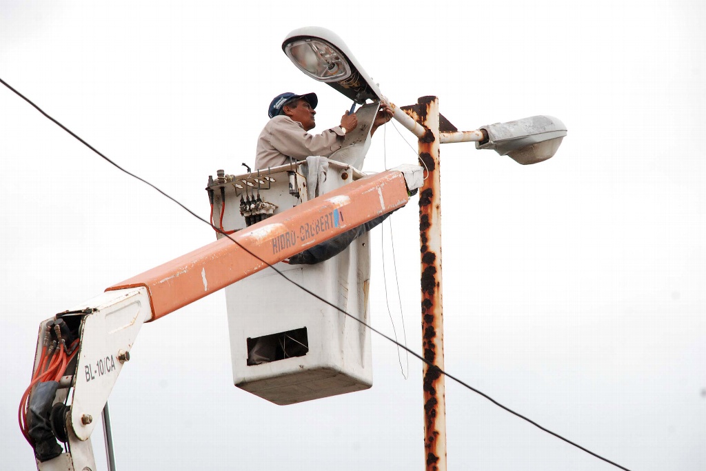 Imagen Poza Rica disminuyó en 100 mdp contrato con empresa de luminarias: Alcalde