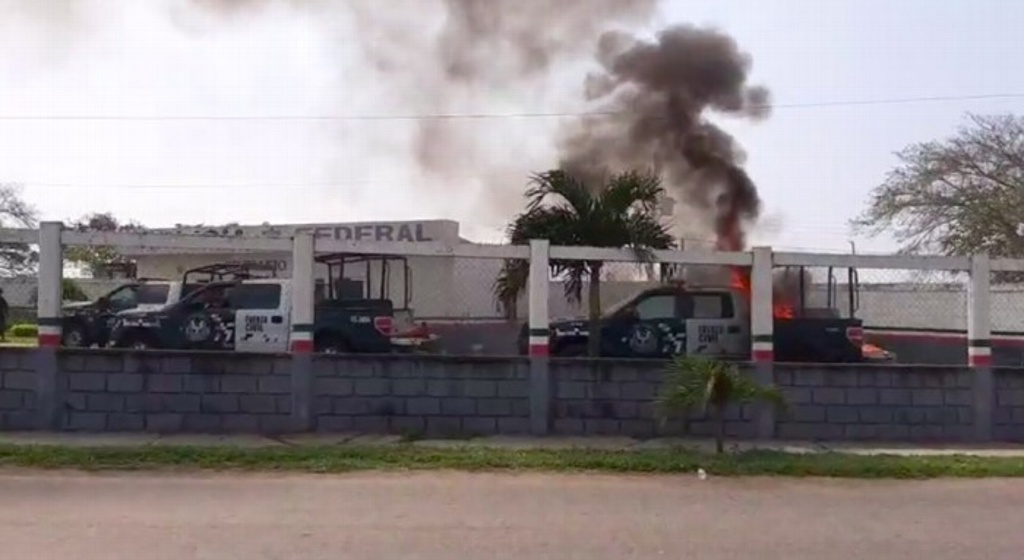 Imagen Incendian patrulla y se registra balacera en Ciudad Isla, Veracruz; exigen salida de la Fuerza Civil 