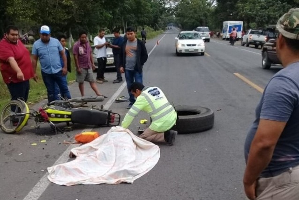 Imagen Fallece motociclista tras ser impactado por llanta de tráiler