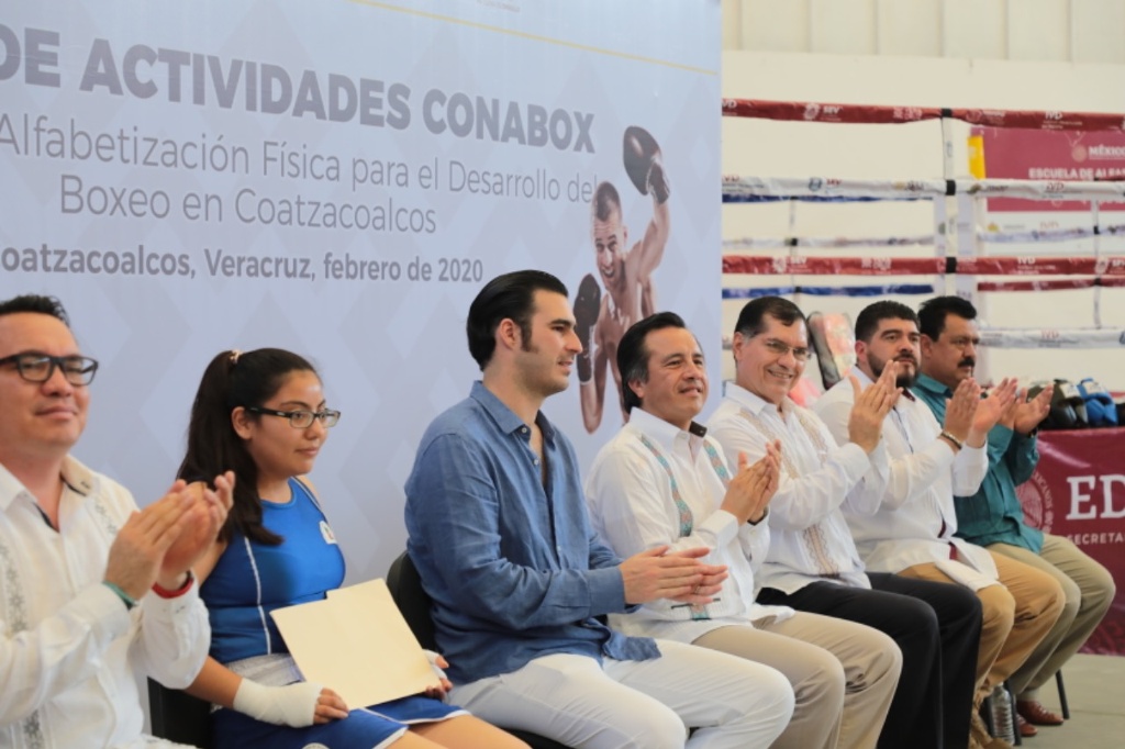 Imagen Inaugura gobernador la primera escuela de formación para el Boxeo al sur de Veracruz