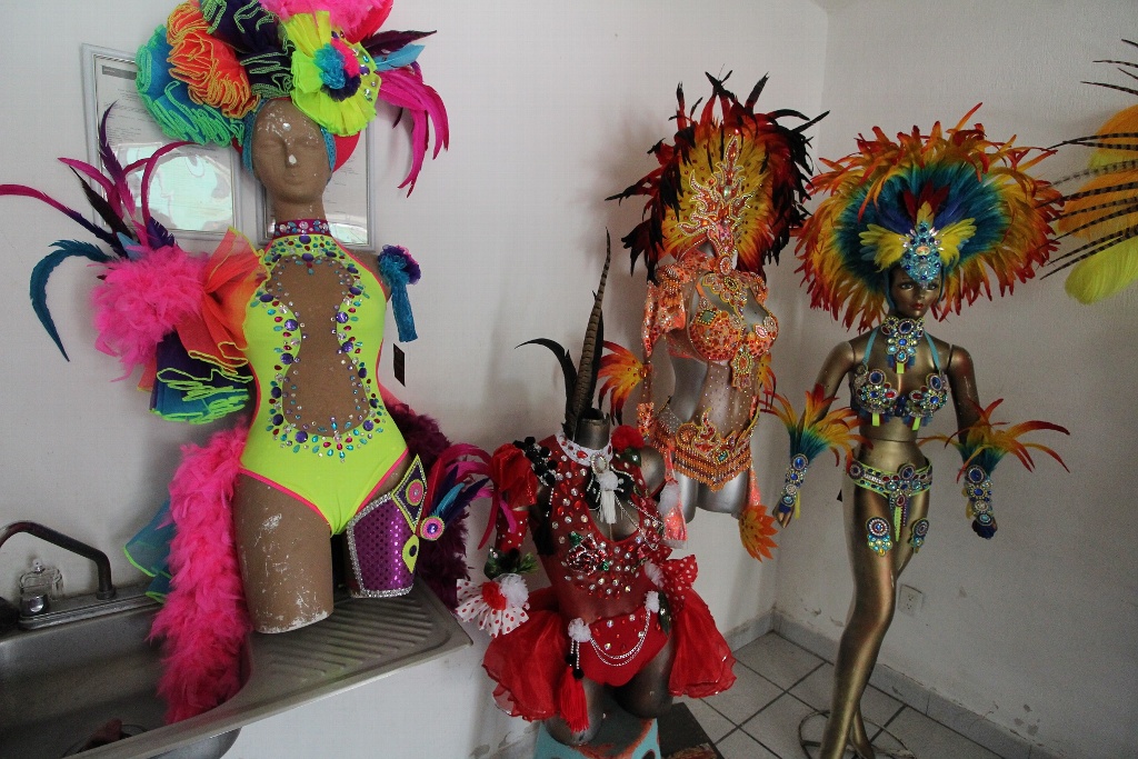 Imagen Brillo y fastuosidad en los vestuarios del Carnaval de Veracruz 2020 (+fotos)