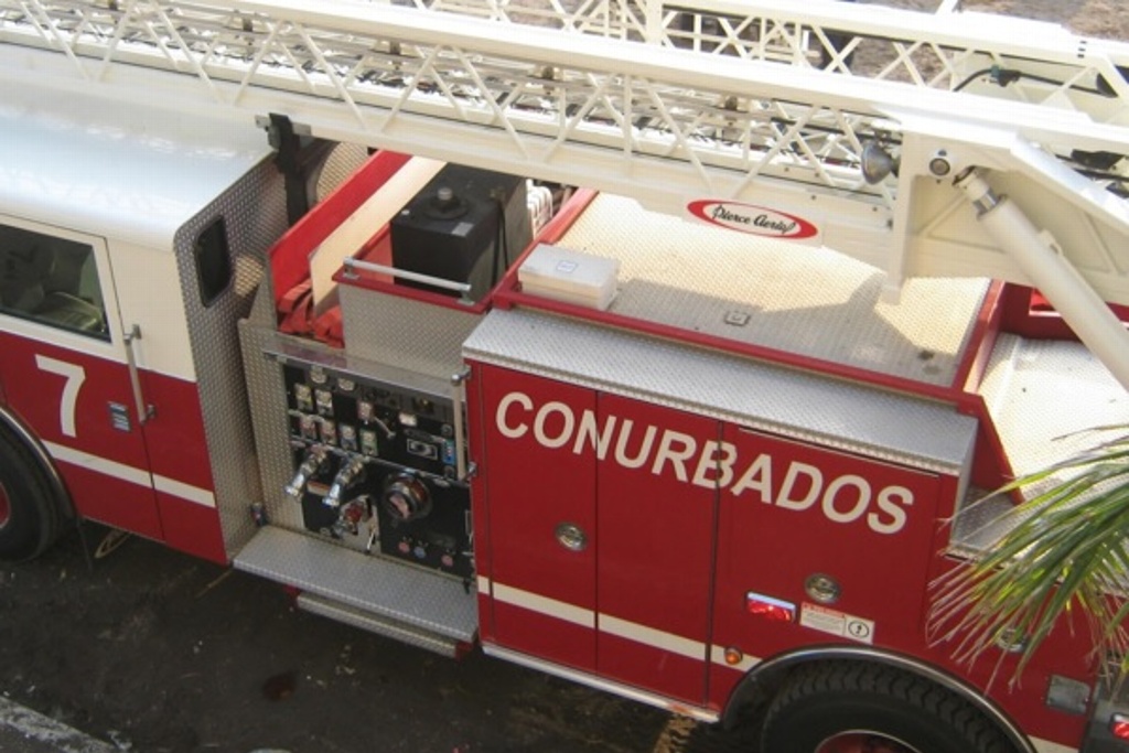 Imagen Atienden Bomberos conato de incendio en tienda departamental en plaza de Boca del Río, Veracruz